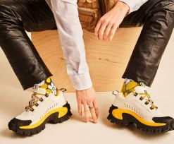 Intruder Shoe