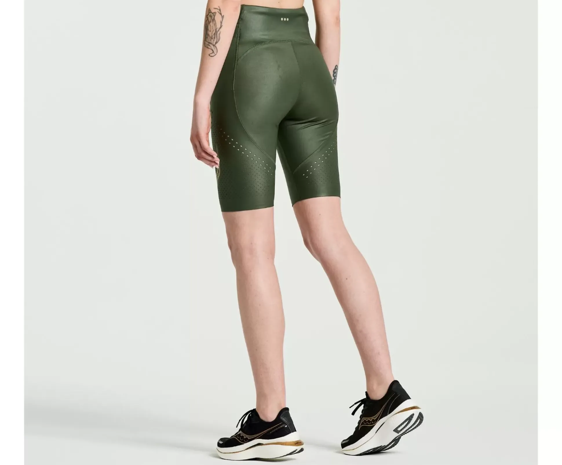Pinnacle 8" Tight Short