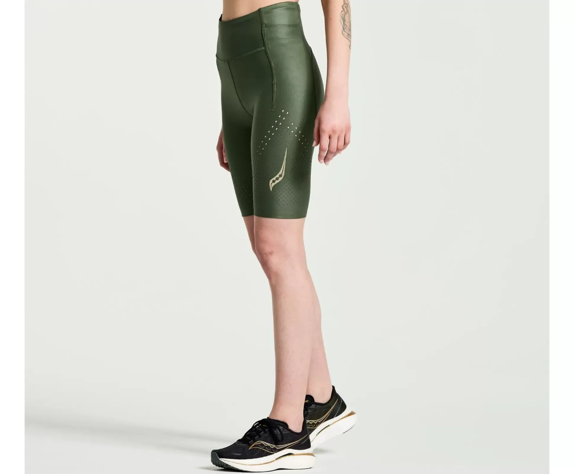 Pinnacle 8" Tight Short
